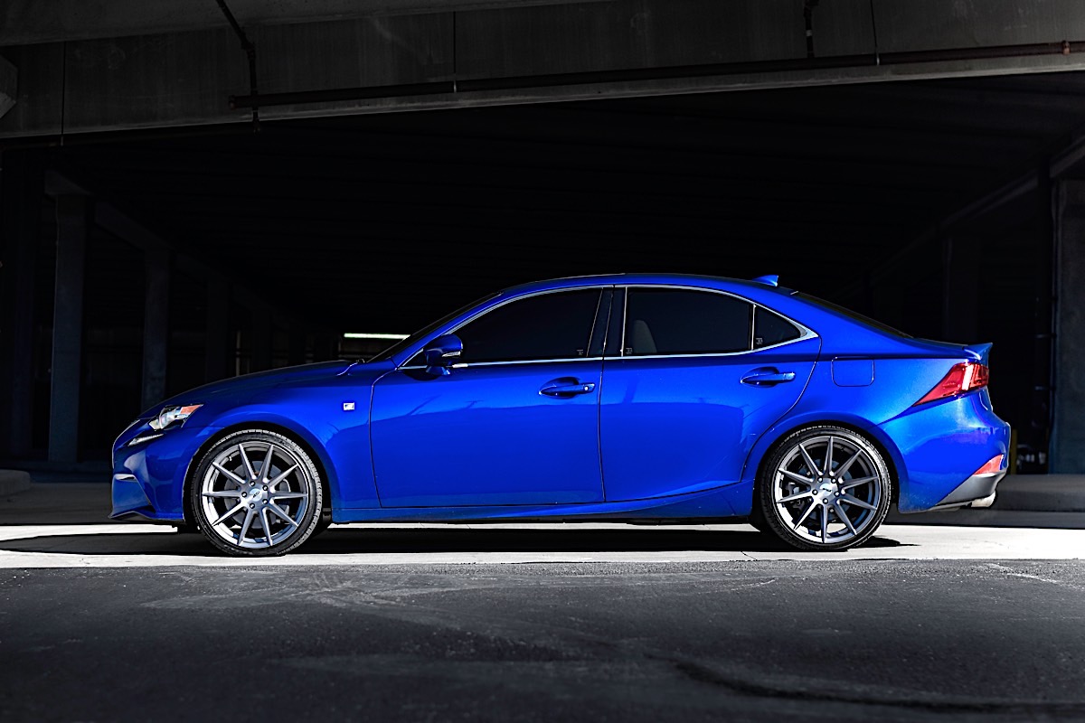 Lexus IS350